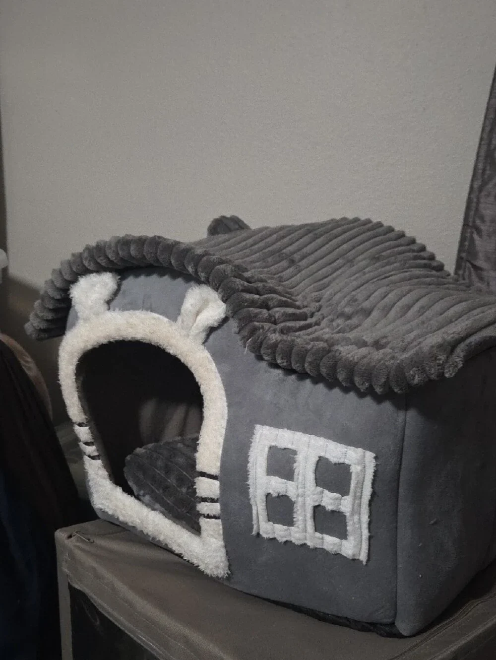 Cozy Gray Cat Or Dog House Bed with Plush White Trim